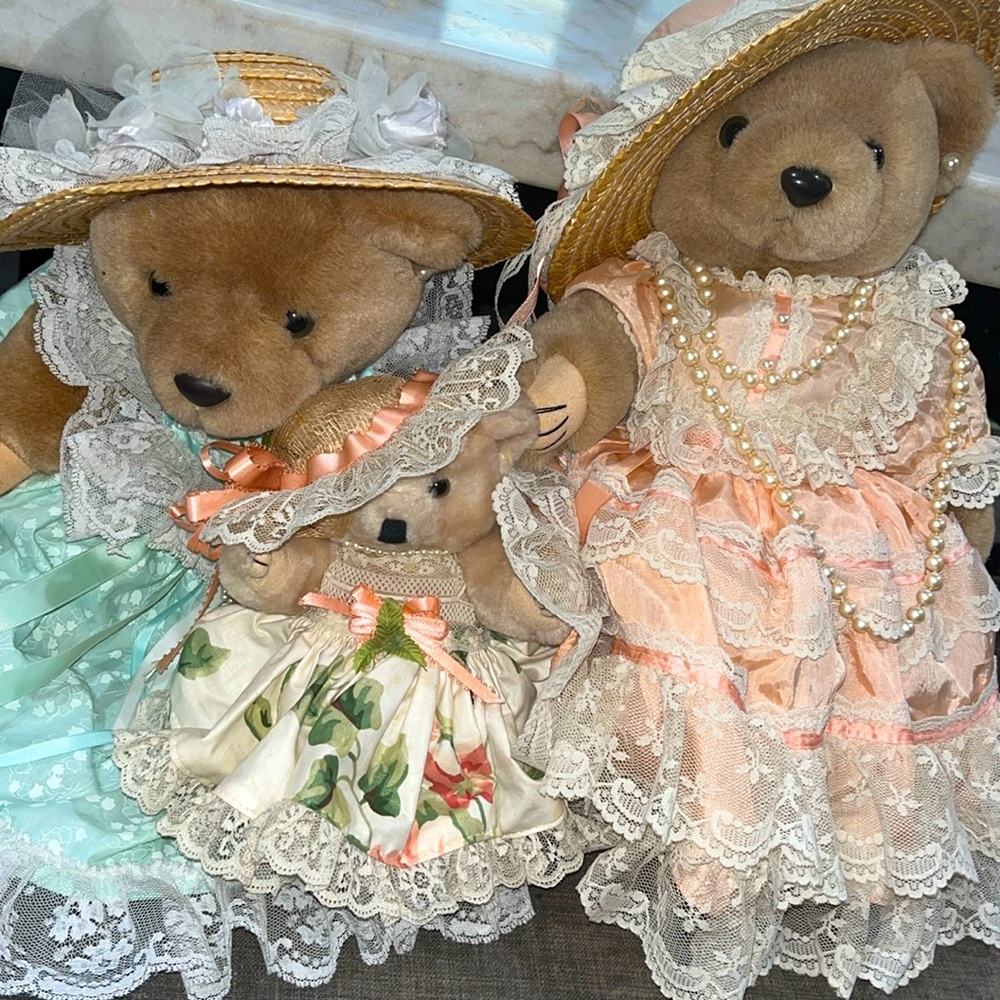 Vintage Bearly People Decorative Bears (3)